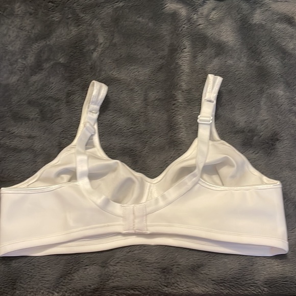 NEW - WonderBra 2483 - White - Wire Free - 36 C - Picture 6 of 14
